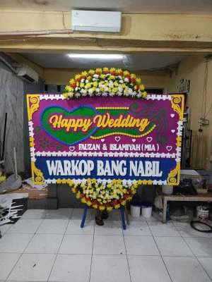 Papan Bunga di Balongan